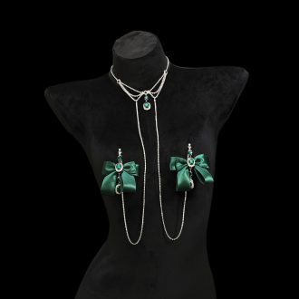 Emerald Bow Nipple Chain with Gemstone Coronation Detail