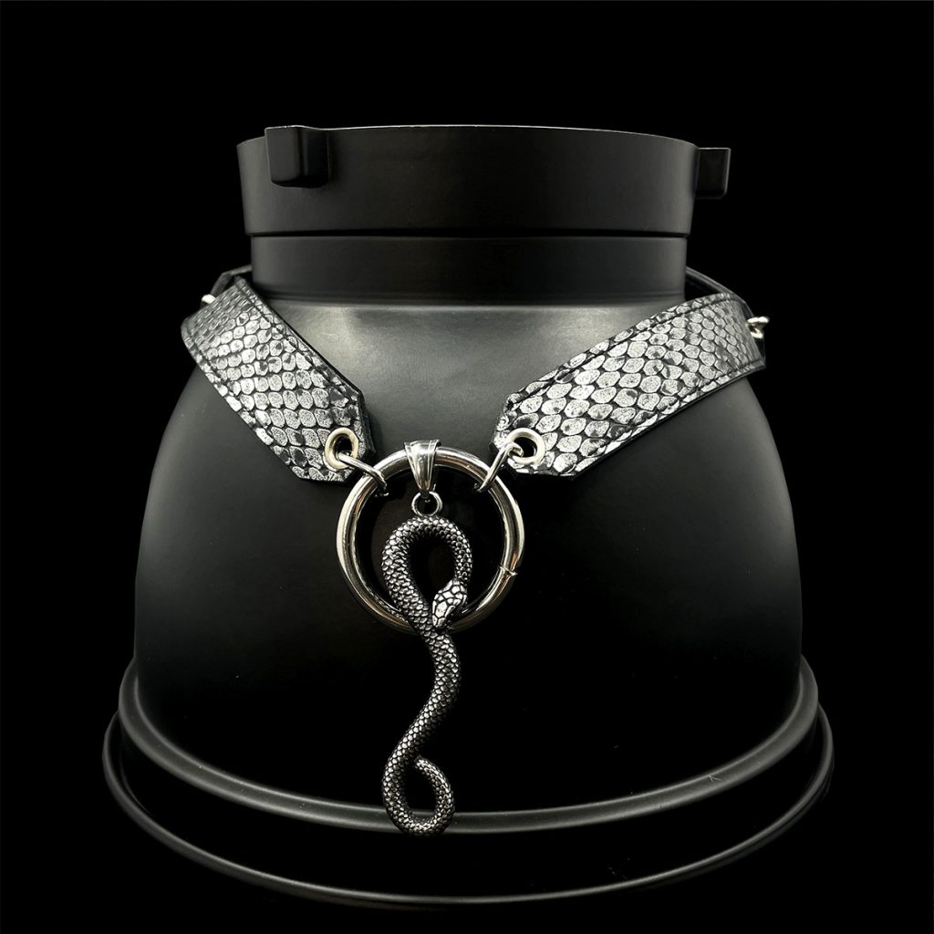 Original design niche black punk style snake shape pendant sm choker (without leash)