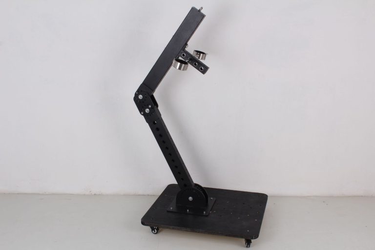 BDSM restraint standing punishment sex game rack
