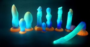 Glow-in-the-dark octopus tentacles flirting and masturbating sex toy
