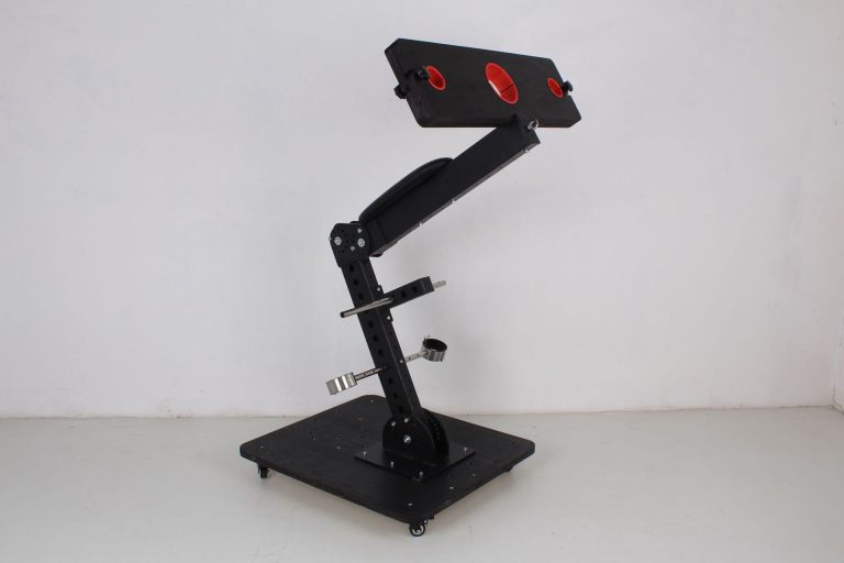 BDSM restraint standing punishment sex game rack