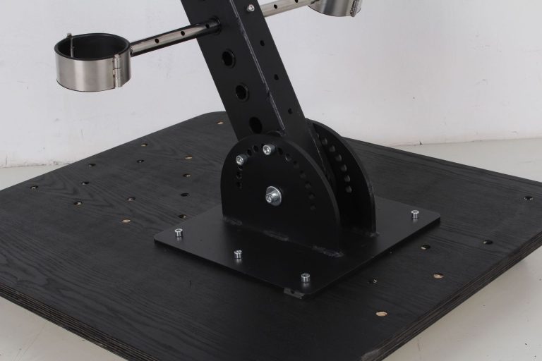 BDSM restraint standing punishment sex game rack