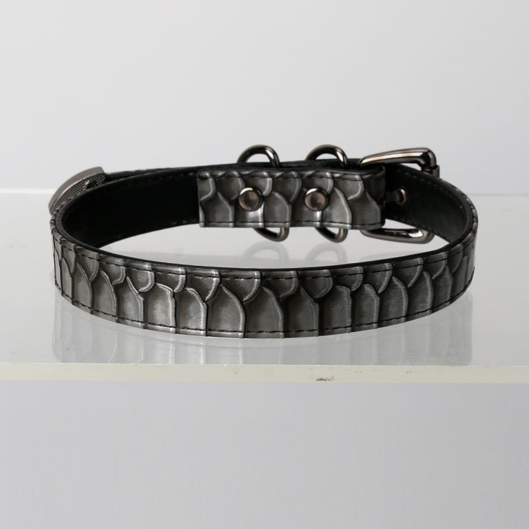 Simple fun crocodile choker (without leash)