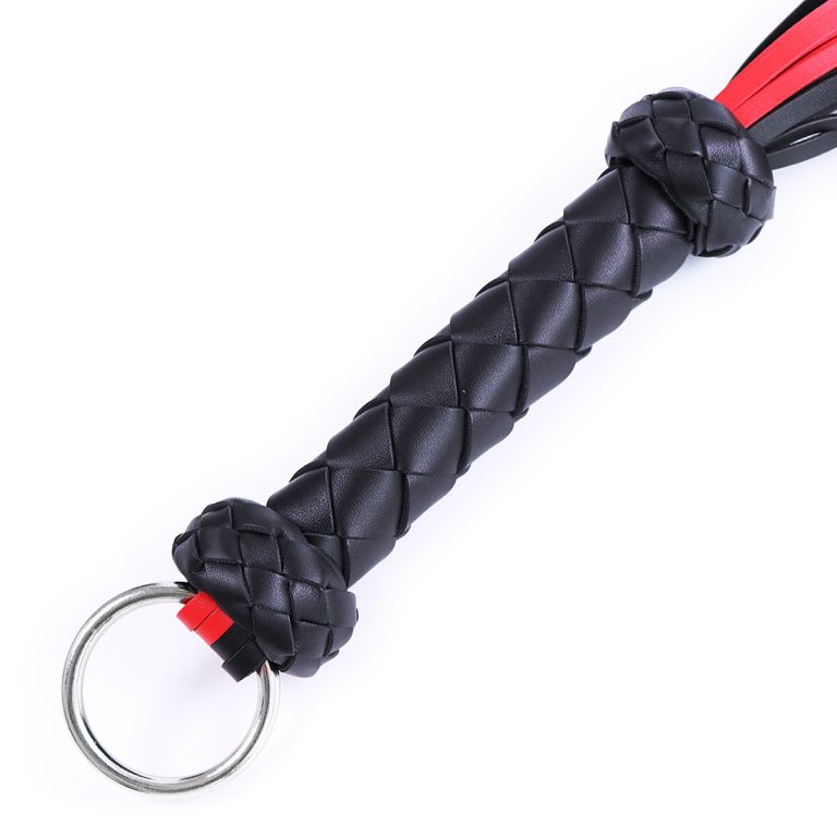 Foreign trade supply adult supplies PU loose whip iron ring props mixed black and red leather whip sex toys manufacturers - Image 3