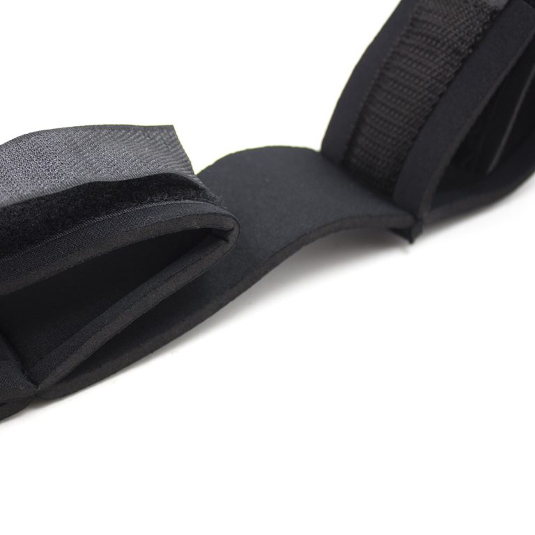 Bondage toys, sponge, hand and foot binding, couple performance, flirting, bondage toys, handcuffs, buttocks - Image 5