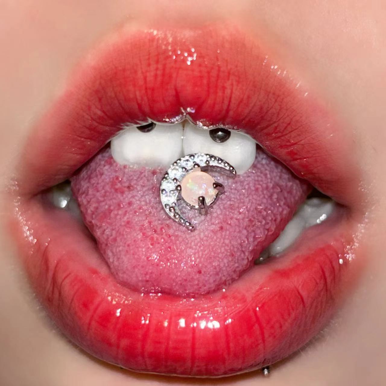 Moon tongue nail imitation Aobao stainless steel tongue decoration with zircon four-color tongue ring - Image 7