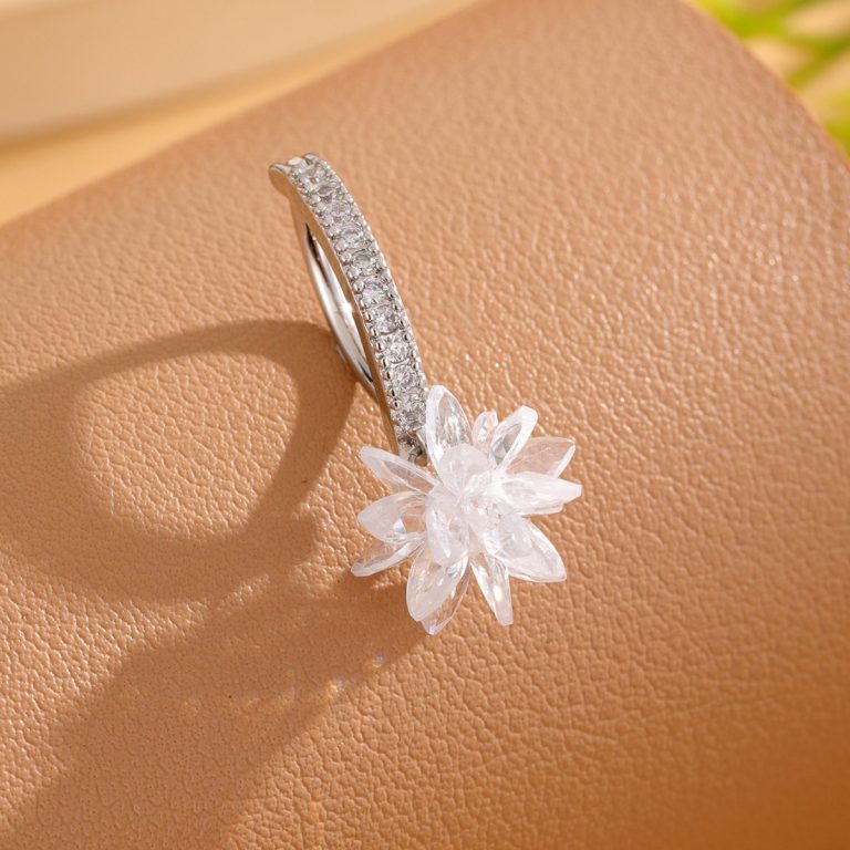Cross-border Hot Selling Long Temperament Ice Flower Umbilical Buckle Temperament Women's South Korea Sweet Fashion Nail Nail All-match Umbilical in stock - Image 4