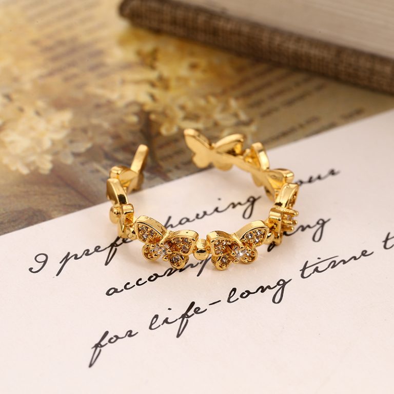 Cross-border high-grade simple fashion micro-inlaid butterfly ring female personality cold wind circle ring jewelry wholesale