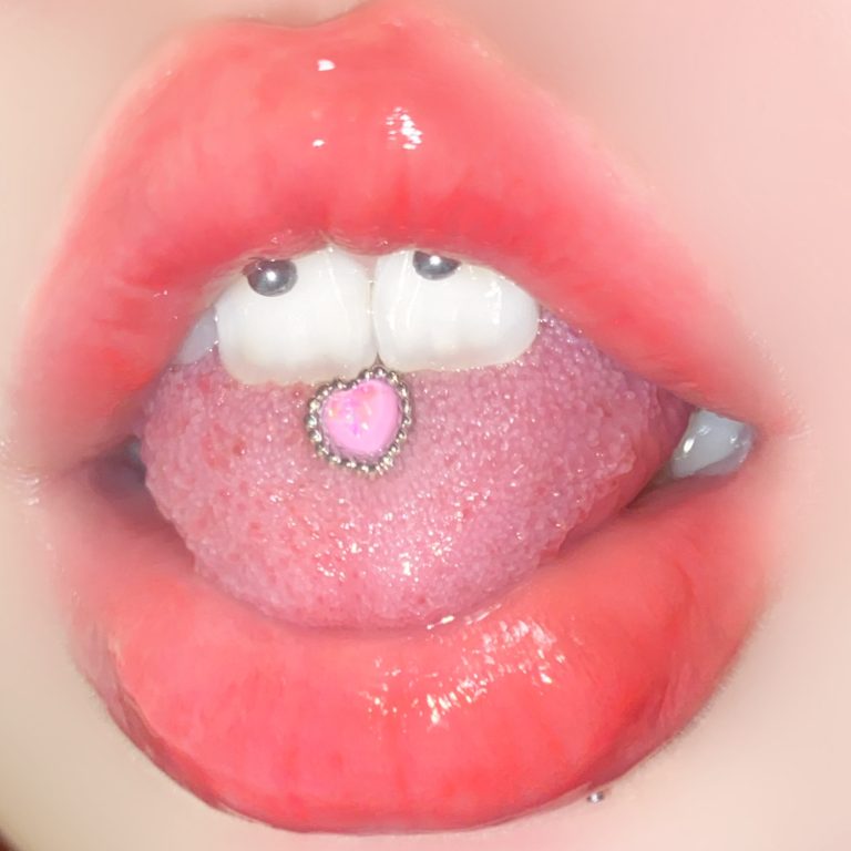Love cat's eye stone tongue nail imitation Aobao tongue decoration stainless steel