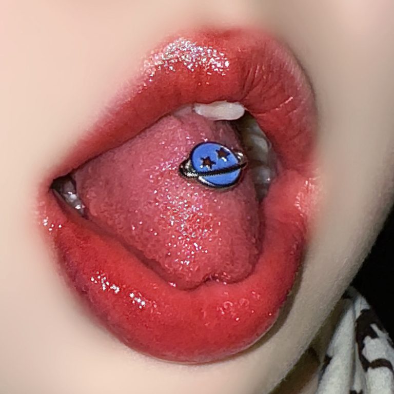 Blue oil-dripping planet tongue nail stainless steel personalized new tongue ornaments 1.6 crude foreign trade