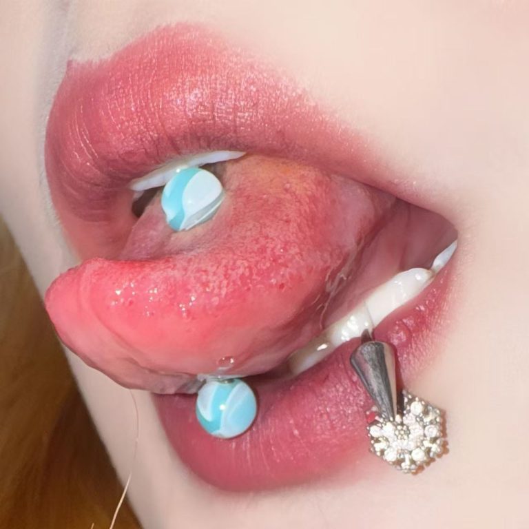 New two-color colorful tongue nail acrylic gradient cat eye tongue decoration new color body piercing jewelry