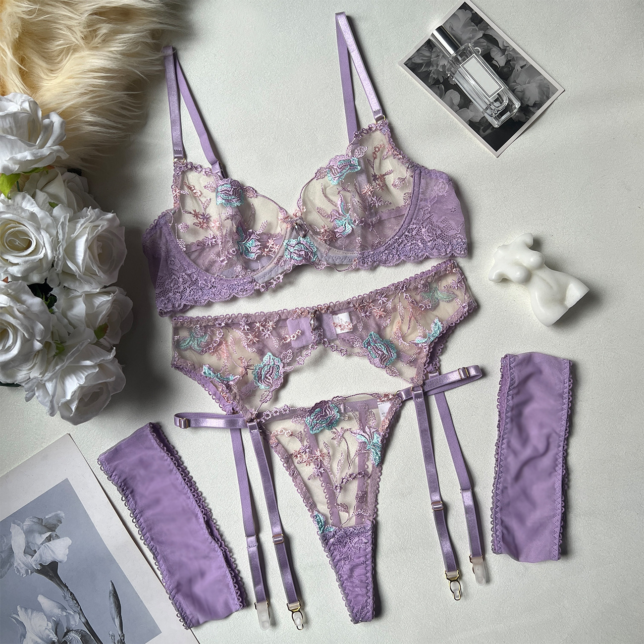 DIER Sexy Lingerie Set: European Lace Embroidery Strap Underwear Kit - Image 6