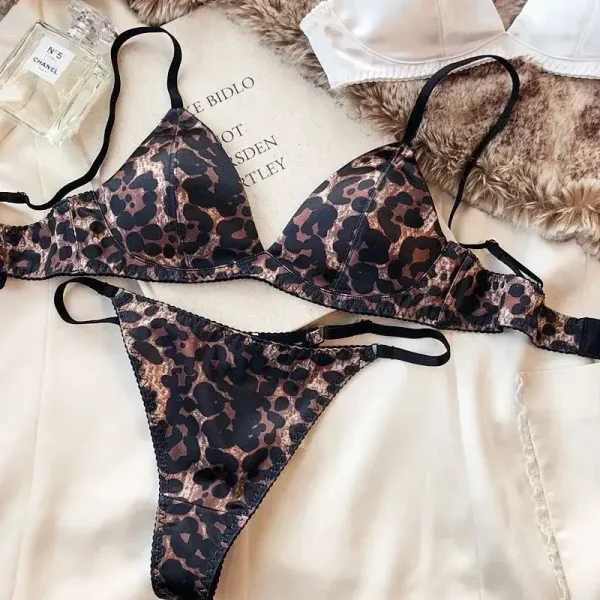 European and American French sexy satin triangle cup underwear thin without steel ring comfortable T pants bra suit