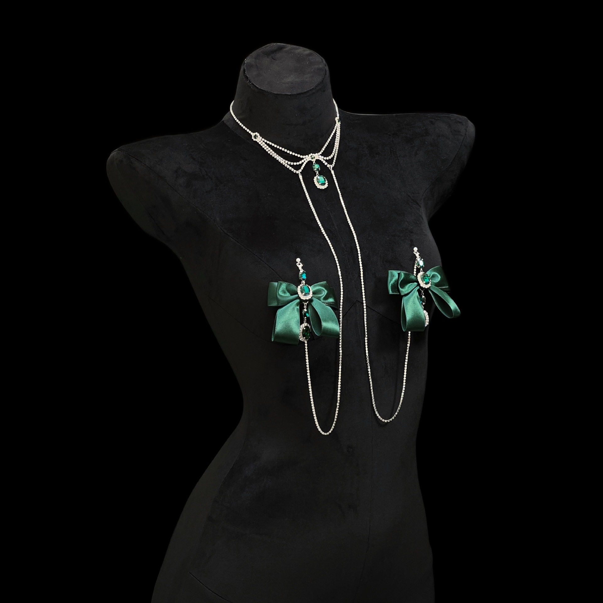 Emerald Bow Nipple Chain with Gemstone Coronation Detail - Image 2